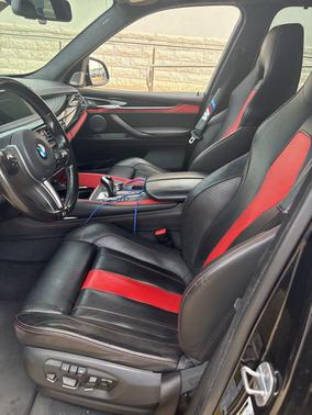 Black Sapphire Metallic 2018 BMW X5 M Base