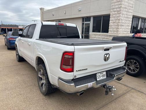Bright White Clearcoat 2020 RAM 1500 Laramie