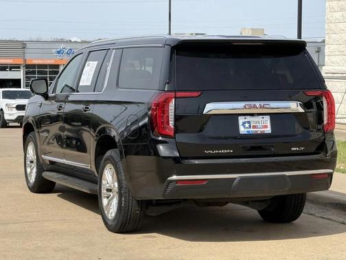 2022 GMC Yukon XL SLT