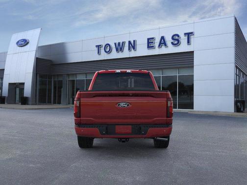 Ruby Red Metallic Tinted Clearcoat 2026 Ford F-150 XLT