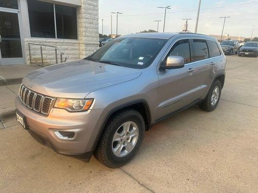 Billet Silver Metallic Clearcoat 2017 Jeep Grand Cherokee Laredo