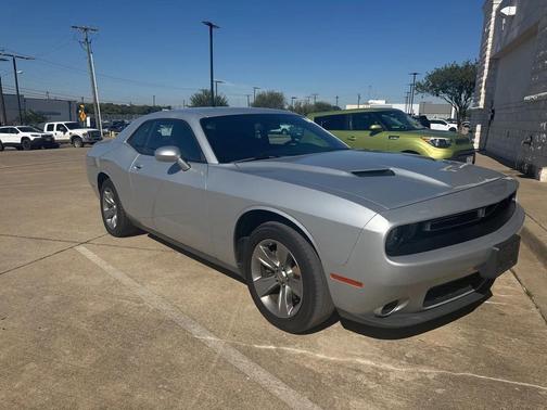 2022 Dodge Challenger SXT