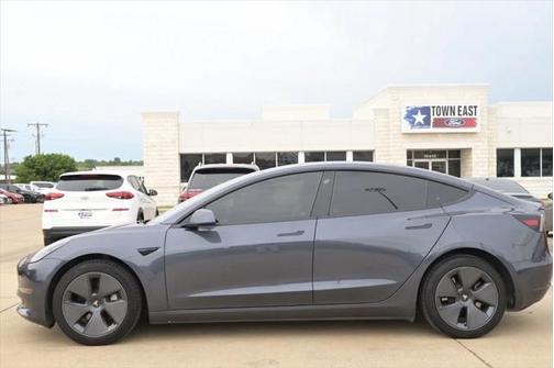 2023 Tesla Model 3 Standard Range