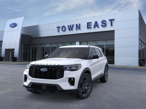 Star White Metallic Tri-Coat 2026 Ford Explorer ST-Line