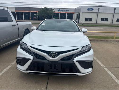 Pearl 2023 Toyota Camry XSE