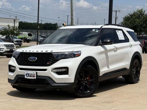 Star White Metallic Tri-Coat 2023 Ford Explorer ST