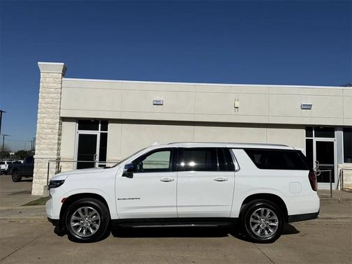 2023 Chevrolet Suburban Premier
