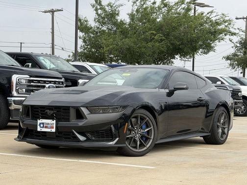 Shadow Black 2026 Ford Mustang Dark Horse Fastback