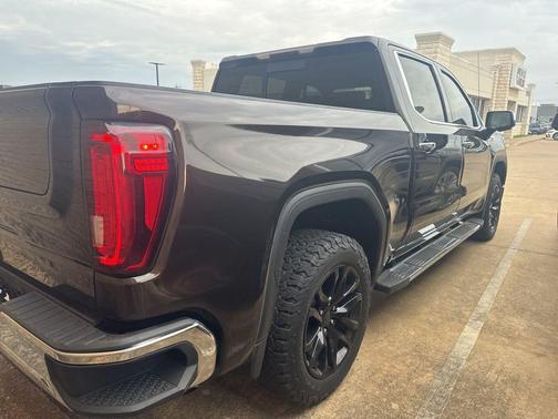 Deep Mahogany Metallic 2020 GMC Sierra 1500 SLT