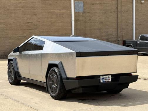 Ultra-Hard Stainless Steel 2025 Tesla Cybertruck All-Wheel Drive