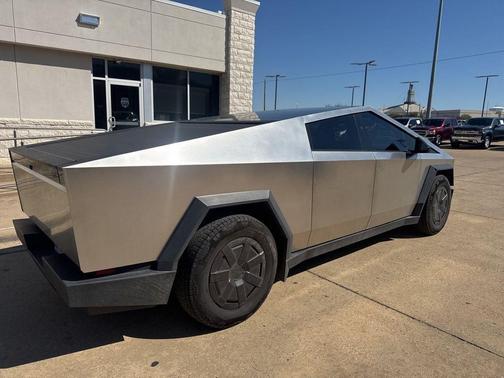 Ultra-Hard Stainless Steel 2025 Tesla Cybertruck All-Wheel Drive