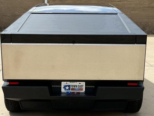 Ultra-Hard Stainless Steel 2025 Tesla Cybertruck All-Wheel Drive