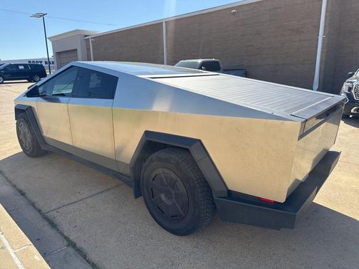 Ultra-Hard Stainless Steel 2025 Tesla Cybertruck All-Wheel Drive