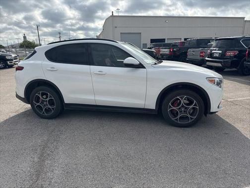 2022 Alfa Romeo Stelvio Sprint