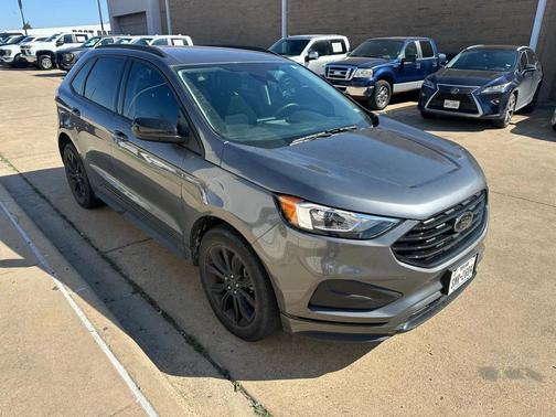 2022 Ford Edge SE
