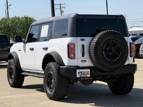 Oxford White 2022 Ford Bronco Wildtrak