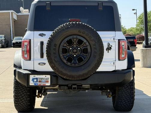 Oxford White 2022 Ford Bronco Wildtrak