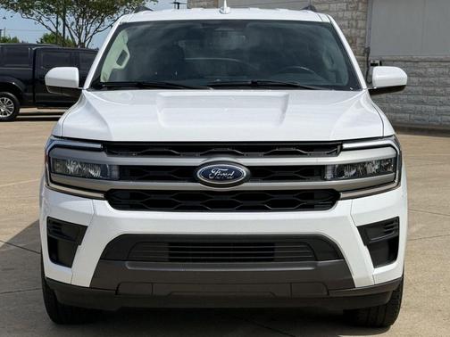 Oxford White 2024 Ford Expedition XLT