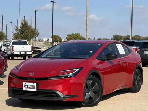 2024 Toyota Prius LE