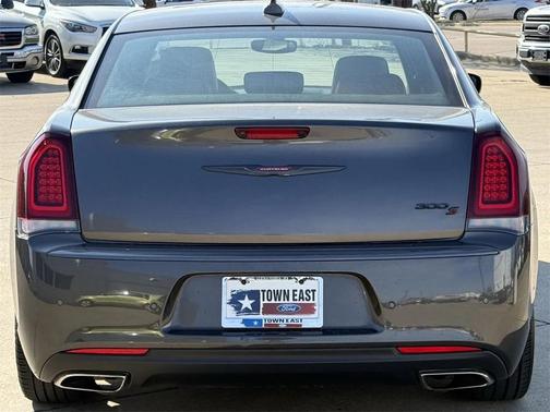 2023 Chrysler 300 S