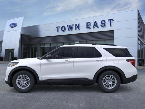 Star White Metallic Tri-Coat 2026 Ford Explorer Active