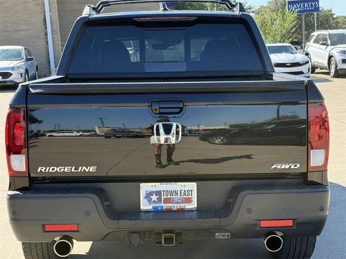 2022 Honda Ridgeline Black