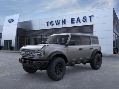 Carbonized Gray Metallic 2026 Ford Bronco Badlands