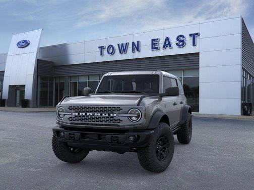 Carbonized Gray Metallic 2026 Ford Bronco Badlands