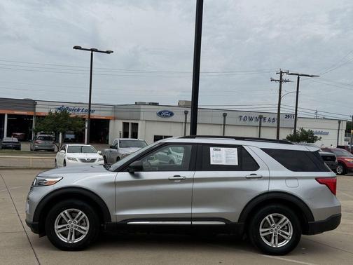 Silver Metallic 2024 Ford Explorer XLT