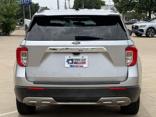 Silver Metallic 2024 Ford Explorer XLT