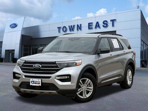 Silver Metallic 2024 Ford Explorer XLT