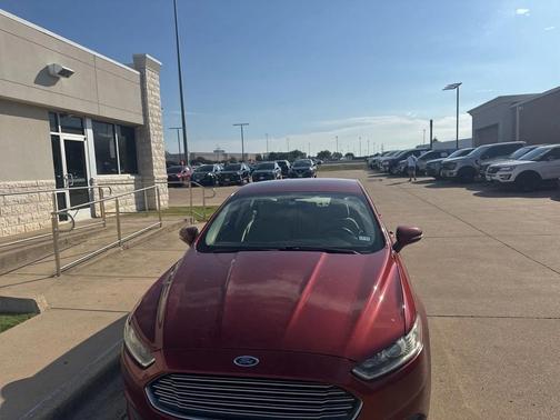 2014 Ford Fusion SE