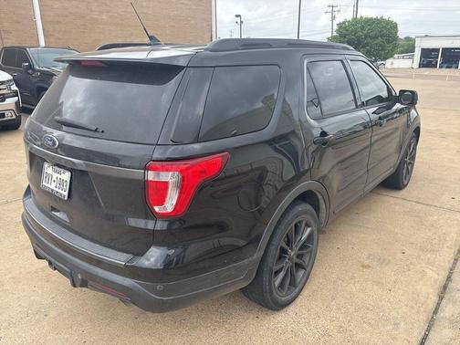 Black Metallic 2019 Ford Explorer XLT