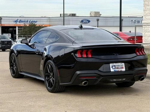 2025 Ford Mustang EcoBoost