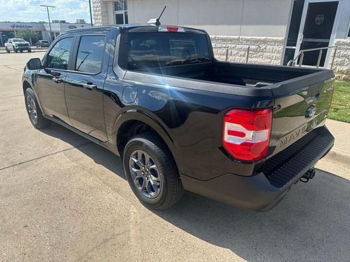 Shadow Black 2025 Ford Maverick XLT