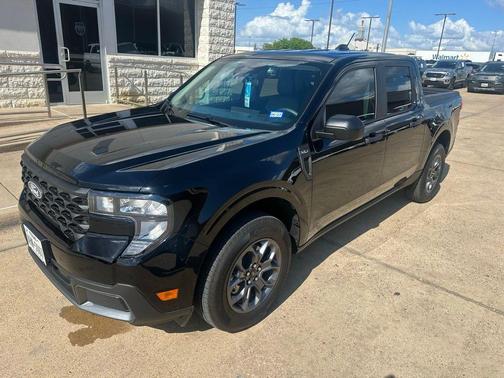 Shadow Black 2025 Ford Maverick XLT