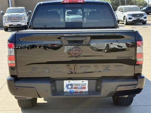 2024 Nissan Frontier PRO-X
