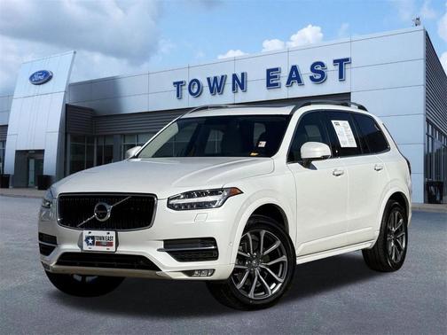 2018 Volvo XC90 T6 Momentum