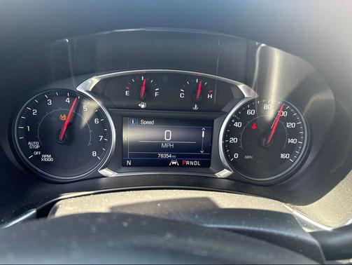 Silver Ice Metallic 2022 Chevrolet Equinox 1LT