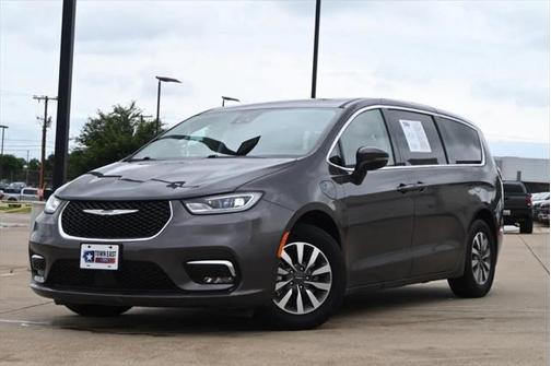 2023 Chrysler Pacifica Hybrid Touring L