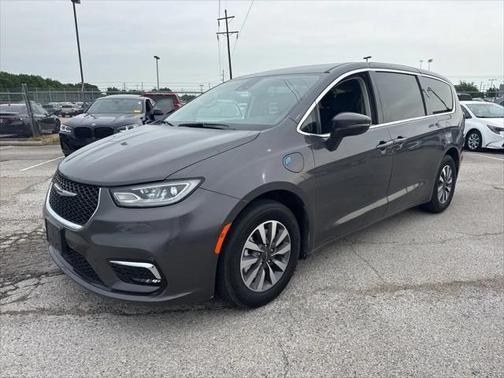 2023 Chrysler Pacifica Hybrid Touring L