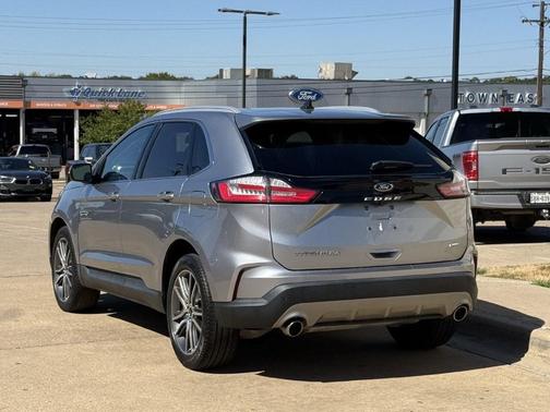 Iconic Silver Metallic 2023 Ford Edge Titanium