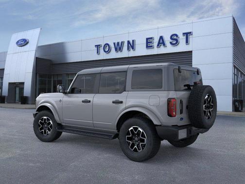 Avalanche Gray 2026 Ford Bronco Outer Banks