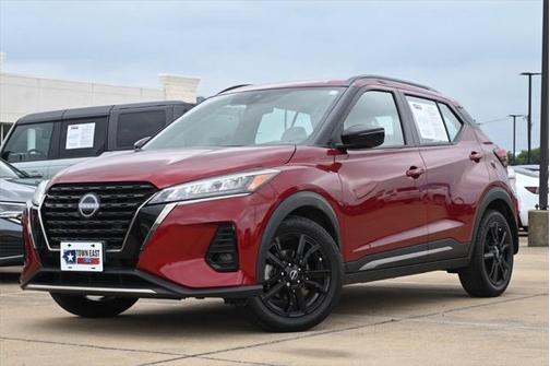 2023 Nissan Kicks SR