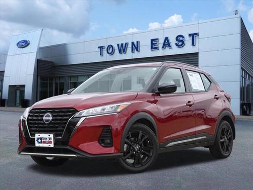 2023 Nissan Kicks SR