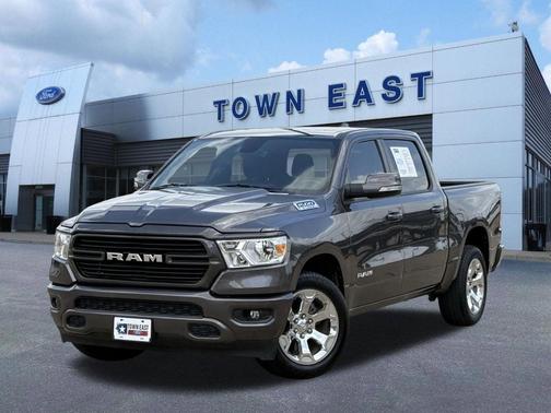 Granite Crystal Metallic Clearcoat 2021 RAM 1500 Big Horn/Lone Star