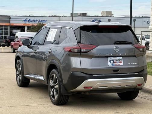 2022 Nissan Rogue Platinum