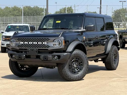 Shadow Black 2026 Ford Bronco Badlands
