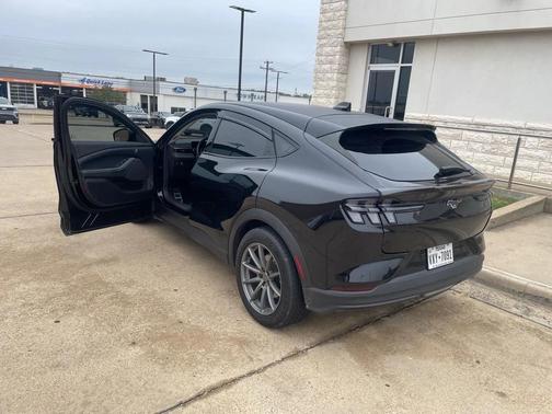 2024 Ford Mustang Mach-E Select