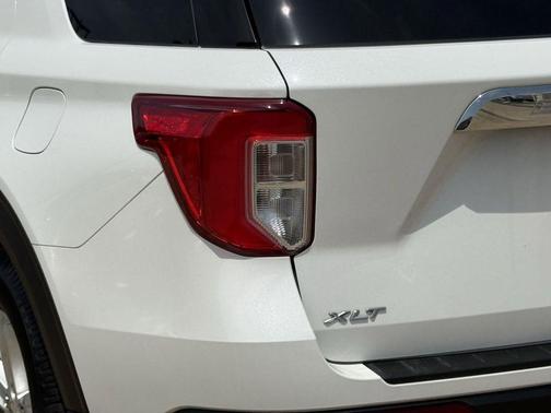 Star White Metallic Tri-Coat 2020 Ford Explorer XLT